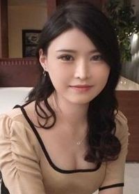 紀架 31歳 美容外科医